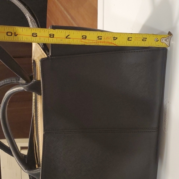 Zara Basics Collection Faux leather black bag. - Picture 8 of 8